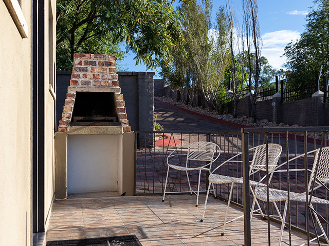 Upington Lodge Accommodation - High Breeze Lodge