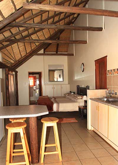 Upington Lodge Accommodation - Kalahari Mondate Lodge