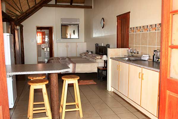 Upington Lodge Accommodation - Kalahari Mondate Lodge