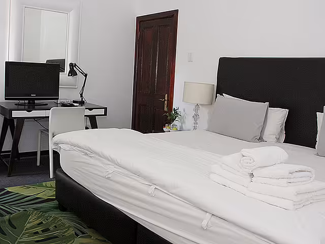 Guest House in Upington - Le Must Riverfront Residence