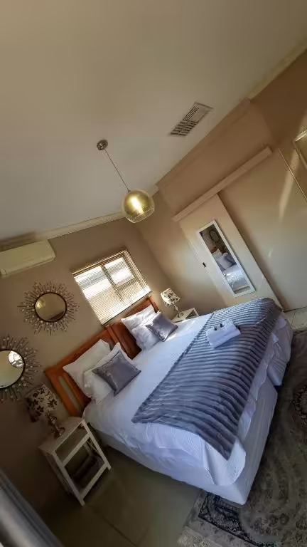 Bed & Breakfast Guest House Accommodation in Upington - Black Diamond Bed & Breakfast